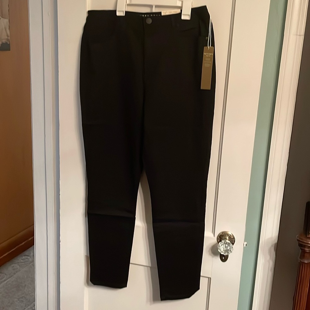NWT women’s Lauren Conrad high-rise jegging, size 16, black